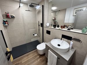 Photo 23- click for photo gallery